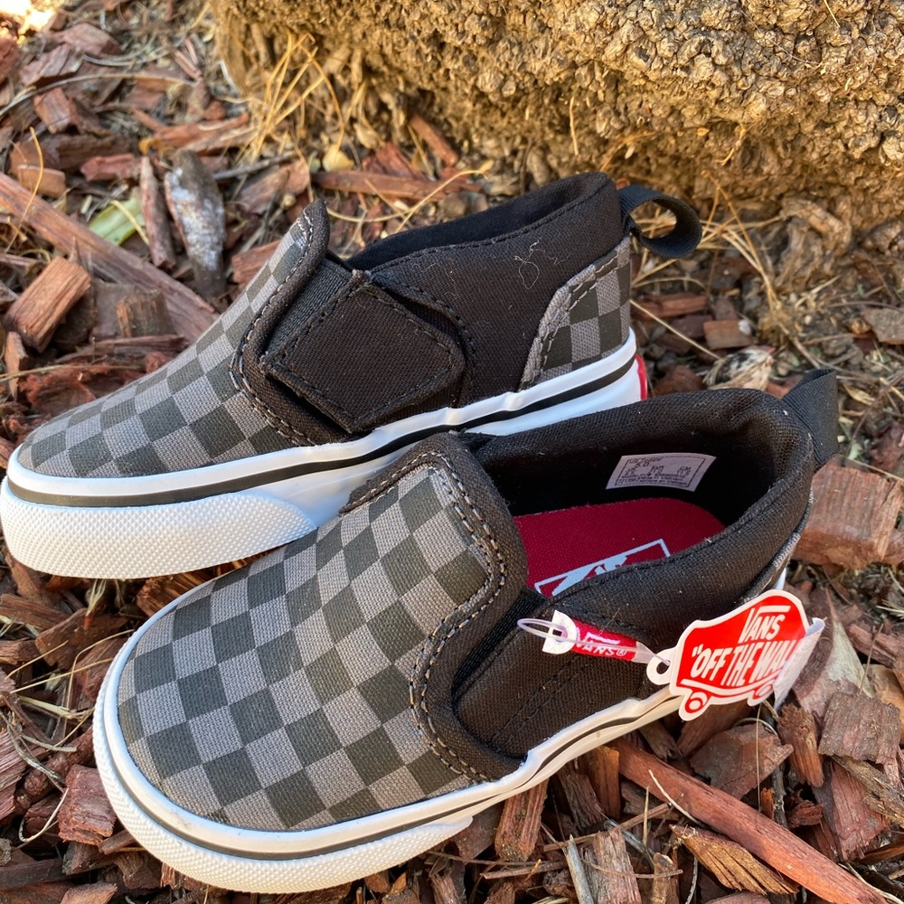 Black Checkers V Slip On Vans